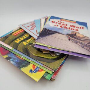 Houghton Mifflin Leveled Readers Huge Lot of 31 Booklet Books for Grade 3  BK305